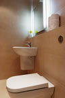 620 Toilet to Mirror Detail.jpg (70kb)